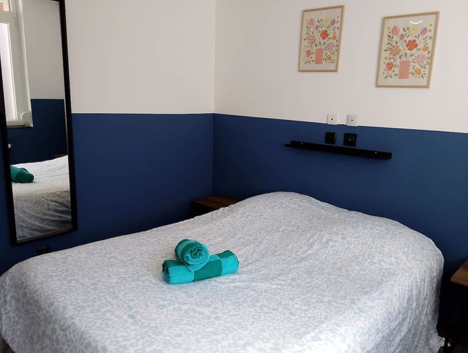 Room 3, La vie en Bleu Wifi Proche Bollaert 3 Pers, Pas-de-Calais
