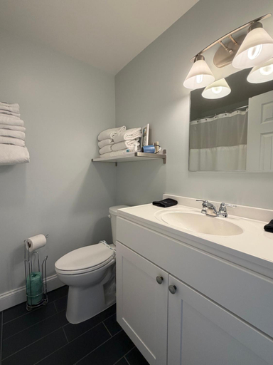 Bathroom 3, The Even'tide, Barnstable
