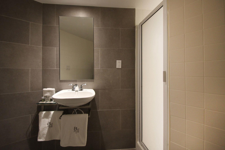 Bathroom 4, B My Hotel, Tijuana