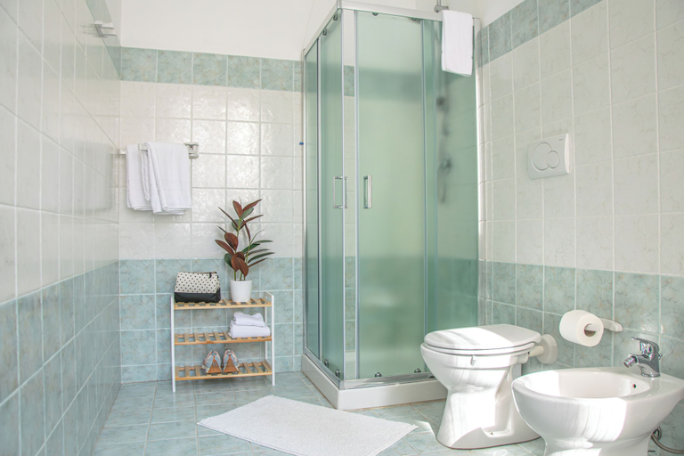 Bathroom 3, Actinia Accomodation, Sassari