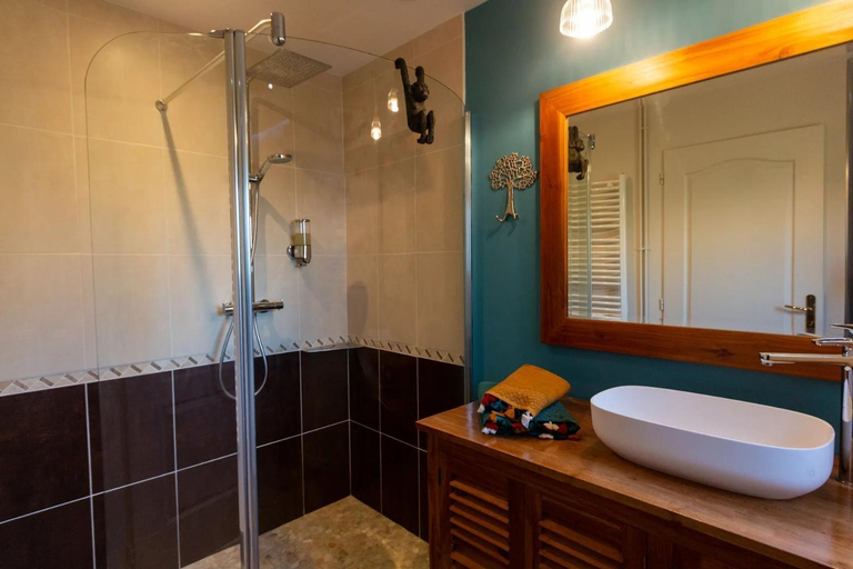 Bathroom 4, AGAP' & MORPHEE, Maine-et-Loire
