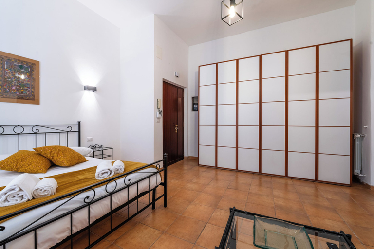 Bedroom 3, Gianicolense Apartment, Roma