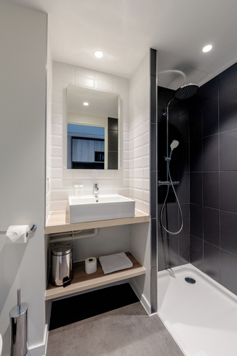 Bathroom 5, Slo Appart Hotel Bordeaux - Cité du Vin, Gironde