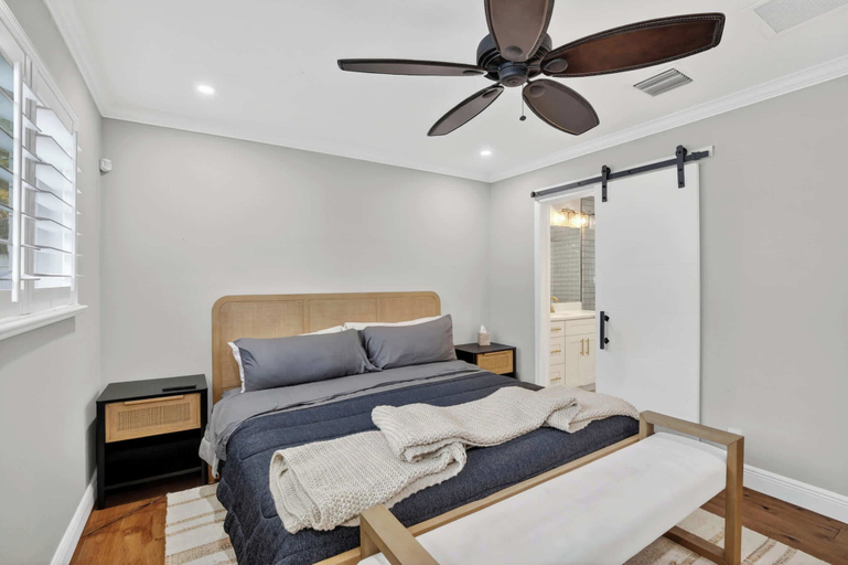 Room 2, Imperial Point Villa With Pool, Broward