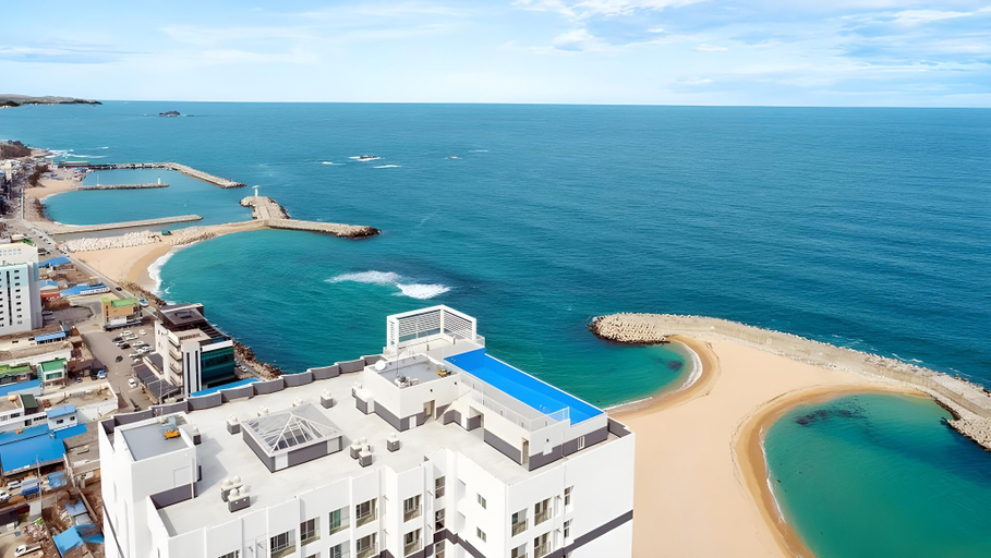 Exterior & Views, Sockcho Summitbay Oceanview 707, Goseong