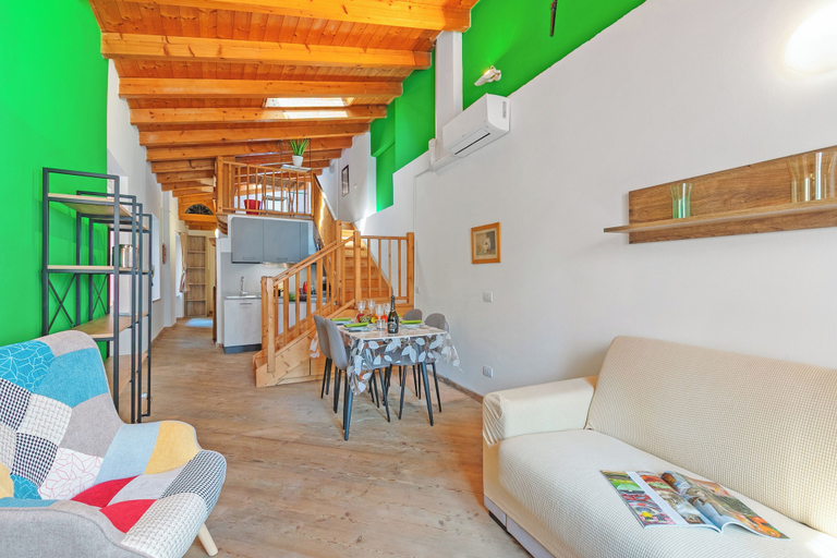 Living area, Nido dell'Usignolo, Trento