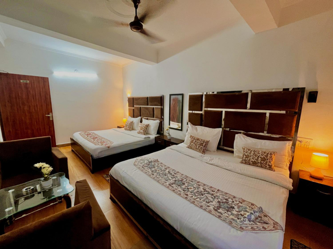 Bedroom 2, Hotel Ambience Hill Nainital - near Bhowali, Nainital