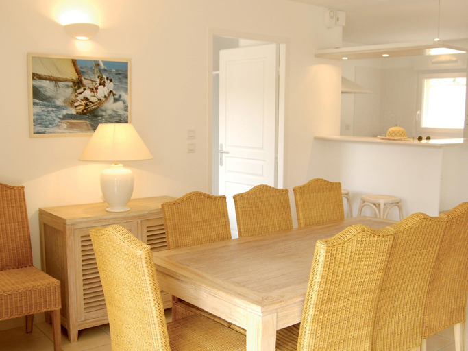 Dining 2, Villa for 6 People With Swimming Pool, Gironde