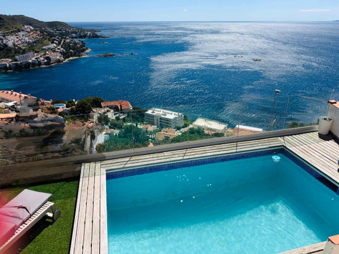 Sport & Beauty 2, Villa a Canyelles, piscine et SPA a bulles prives , vue panoramique, Girona