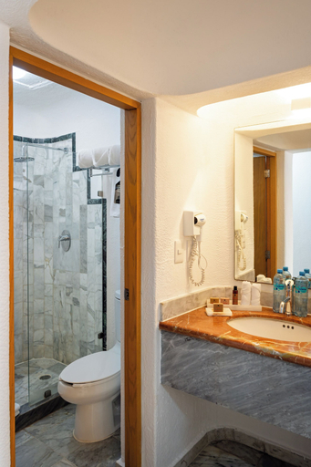 Bathroom 5, Sunset Marina Resort & Yacht Club - All inclusive, Benito Juárez