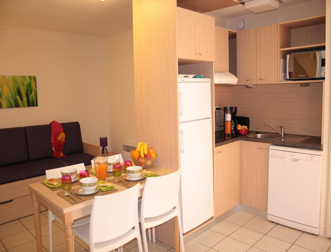Dining 4, Duplex Maisonette in Saint-cyprien, Pyrénées-Orientales