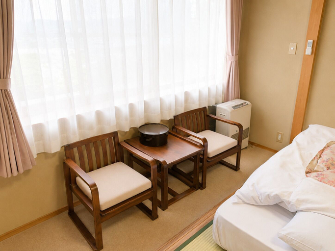 Bedroom 3, Oyado Hachibei, Takayama