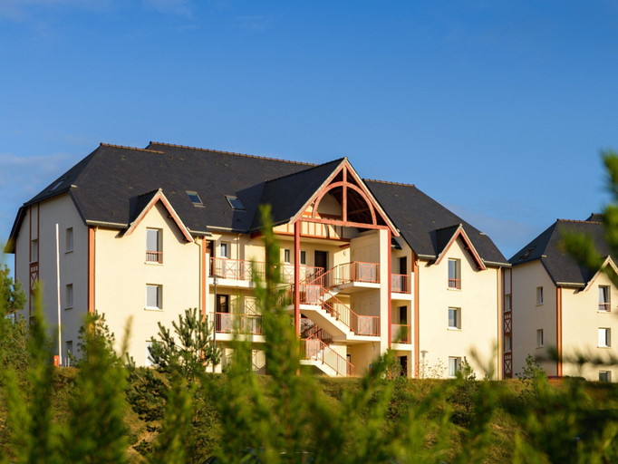 Exterior 2, Relaxing Brittany Coastal Retreat for 5, Côtes-d'Armor