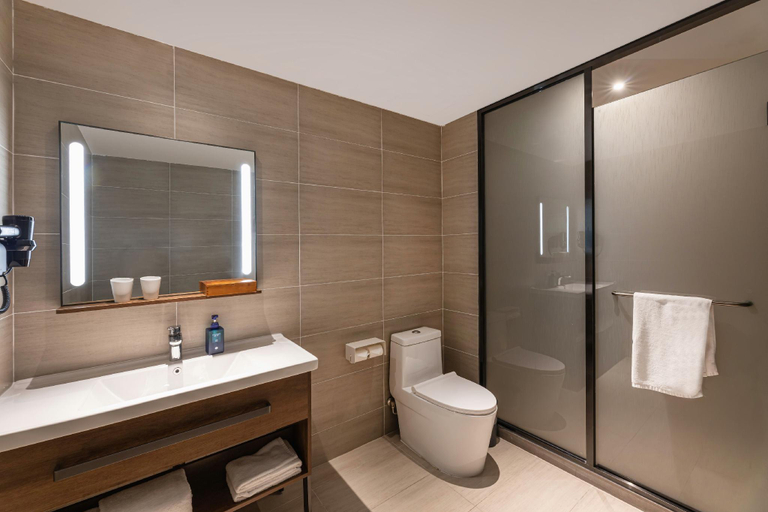Bathroom, Hanting Hotel Rugao Economic Development Zone Yishou Road, Nantong