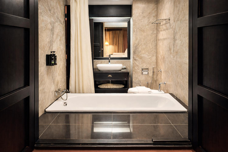 Bathroom 5, Napalai Hotel Udon Thani, Muang Udon Thani