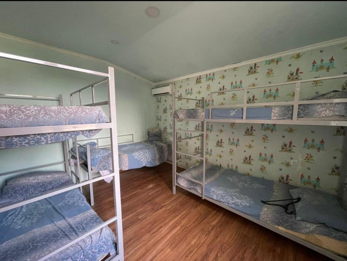 4, Crown hostel, Yerevan