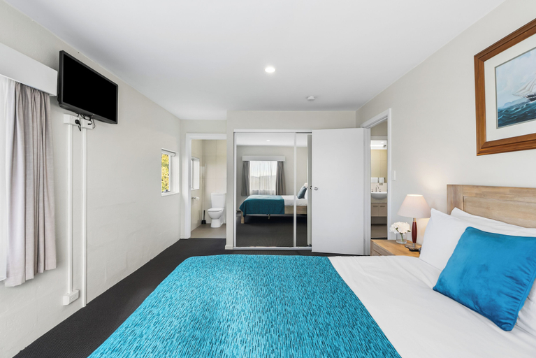 Bedroom 4, Bay View Villas, Hobart