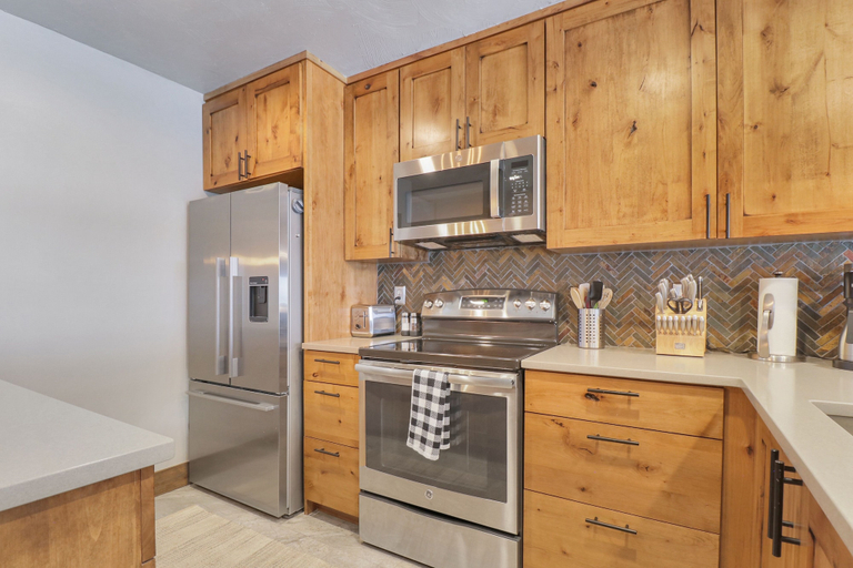 Private kitchen 2, Vp-c112 Village Point 3 Bedroom Condo, Summit