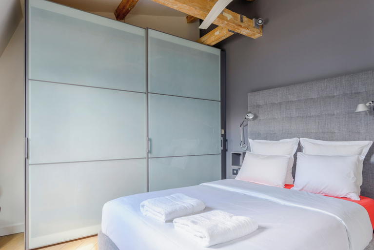 Room 3, Le Marais Elegant residence, Paris
