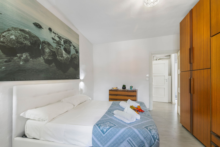 Bedroom 4, Piccola Torbole in Nago-torbole, Trento