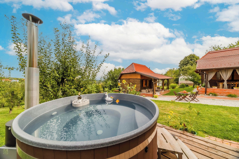 Sport & Beauty 5, Eco House Lina With Hot Tub and Sauna, Sveti Juraj na Bregu