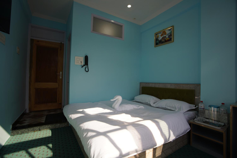 Bedroom 2, The Kannaz, Srinagar