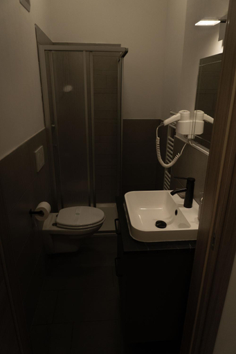 Bathroom, Mary's Rooms & Apartments, Bolzano