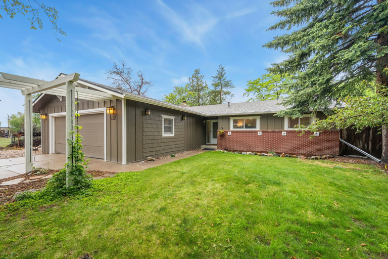 Exterior 3, Sandstone Hollow King Suite, Office, Fenced Yard, Larimer