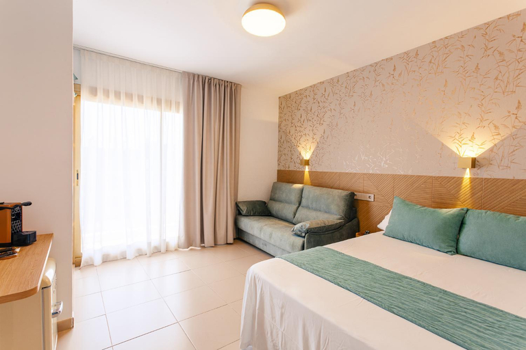 Bedroom 3, Bon Repos, Barcelona