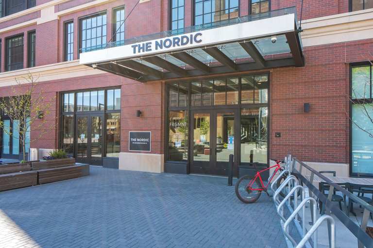 Exterior & Views 2, Sable 304 - Alcove, Hennepin