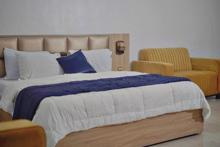 Room 5, Frenezia Hotel and Apartment, Kosofe