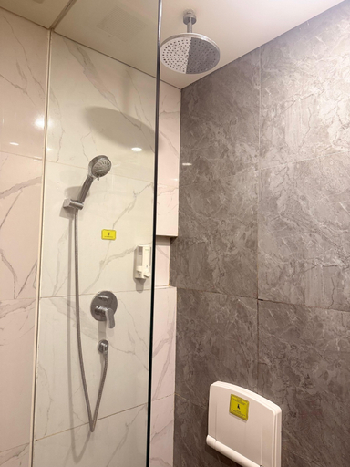 Bathroom 3, MaxOneHotels.com @Jayapura, Jayapura