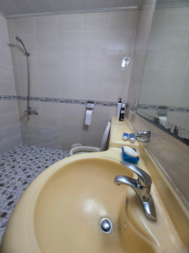 Bathroom 3, Happy Hotel, Jeju
