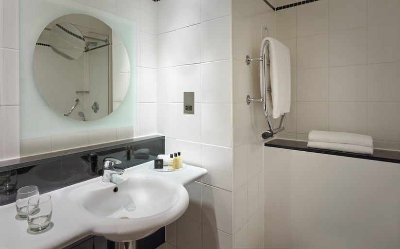 Bathroom 5, The Tower Hotel, by Thistle, London