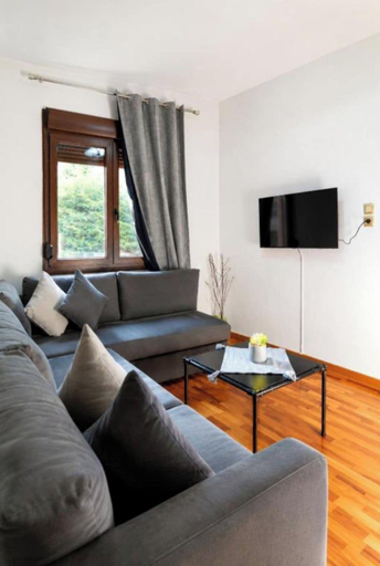 Living area 2, Bright and central apartment, West Macedonia