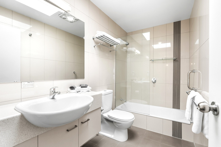 Bathroom 5, Bay View Villas, Hobart