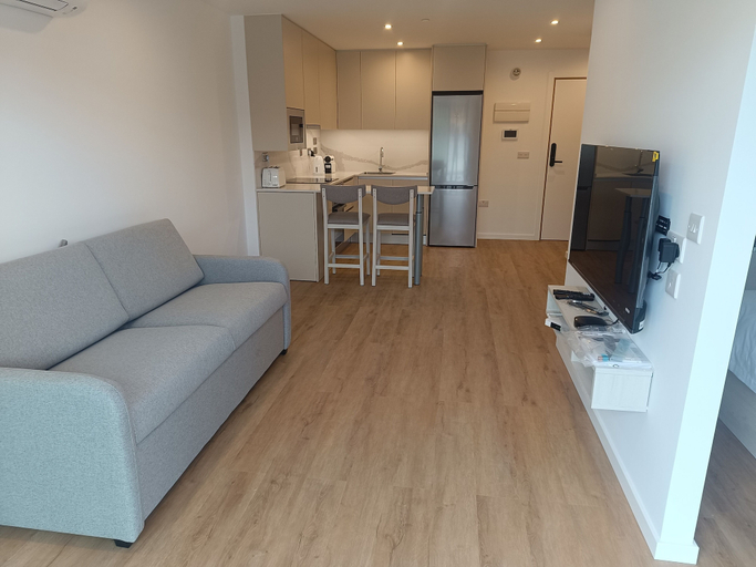 Living area 5, Victory Suites, - Swimming Pool and Gym, Close to Airport, Beach and Ocean Village, Gibraltar