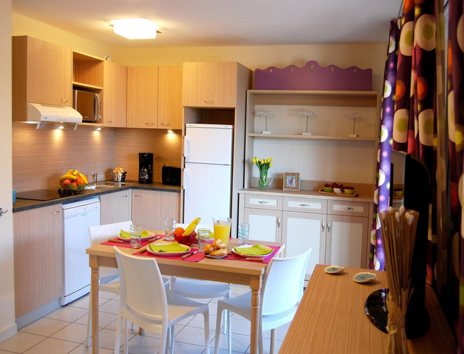Dining 5, Duplex Maisonette in Saint-cyprien, Pyrénées-Orientales