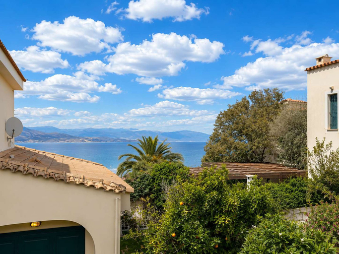 Room 2, Alio Seaside Maisonette Steps From Diakopto Beach, West Greece