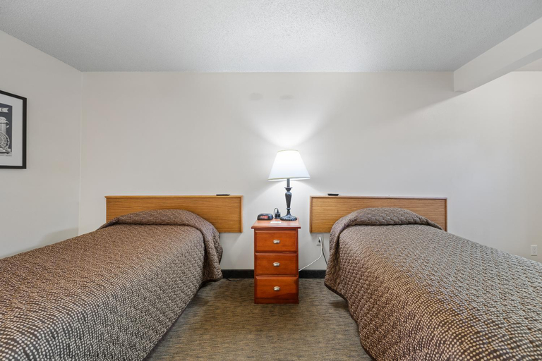 Bedroom 2, Cocusa Motel, Skagit