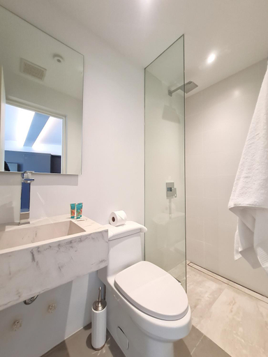 Bathroom 3, Lesplanade By Wynwood House, Panamá