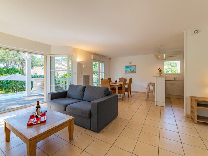 Living room 5, Villa for 6 People With Swimming Pool, Gironde