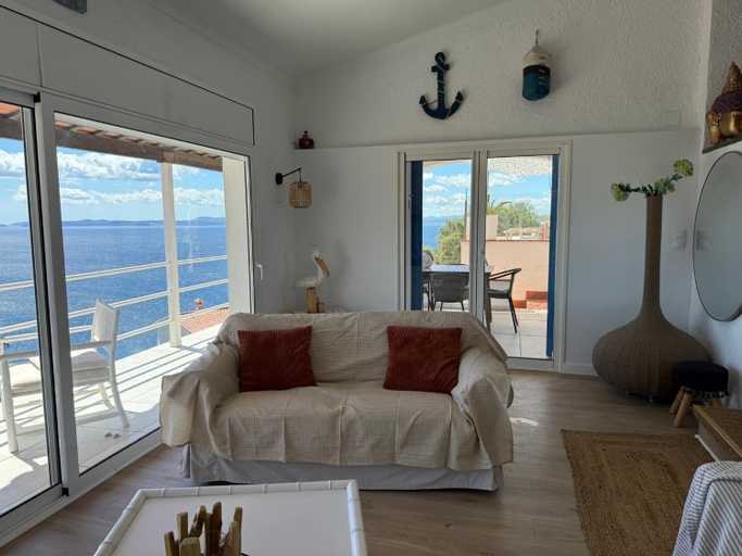 Others 3, Villa a Canyelles, piscine et SPA a bulles prives , vue panoramique, Girona