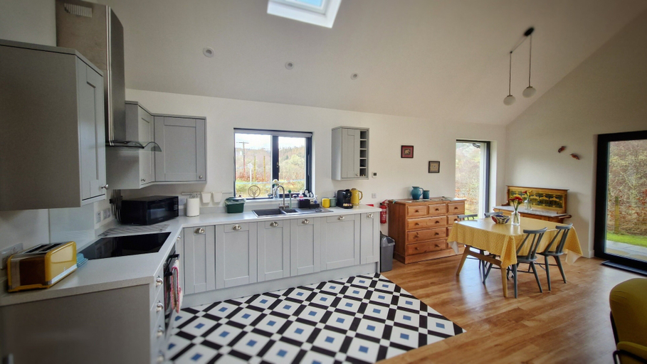 Private kitchen 5, Aiteannach, Highland