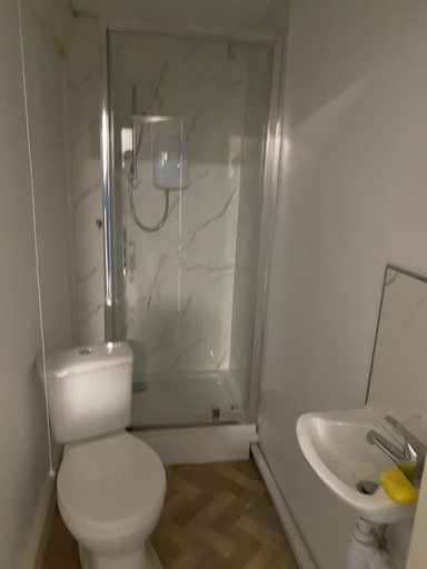 Bathroom 2, 3 Bedrooms - 6 Bath- Sleeps 6 - Free Parking, Bolton