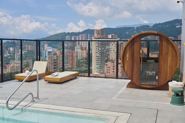 Sport & Beauty 2, Kiin Living- "Child-free coliving", Medellín
