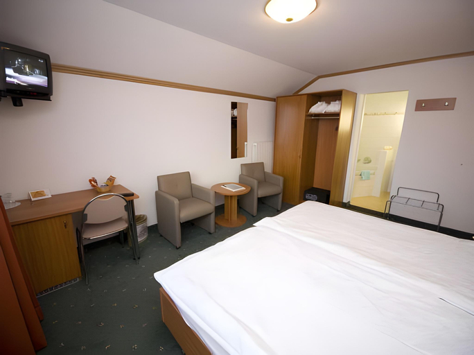 Bedroom 2, Elite, Visp