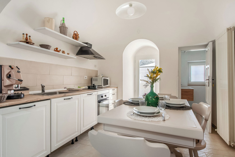 Private kitchen 4, Trulli Trullo in Locorotondo, Bari