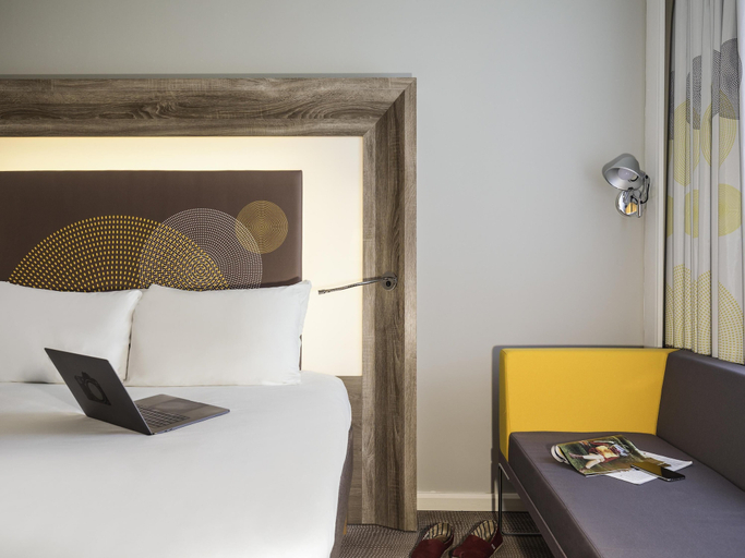 Bedroom 2, Novotel Ipswich, Suffolk