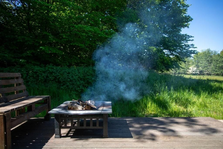 Outdoor dining 3, Green Oak Nature Retreat, Fife